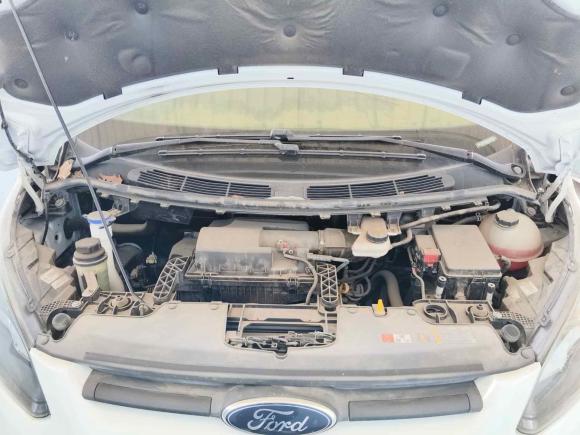 [青岛·鲁B] 二手福特全顺2017款 2.0T柴油厢式运输车短轴低顶国V