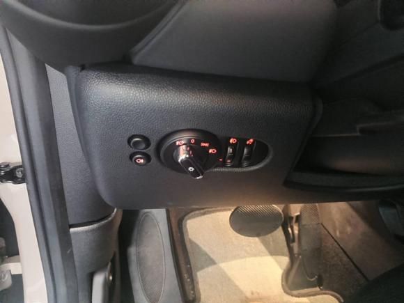 [深圳·粤B] 二手MINIMINI2023款 改款 1.5T COOPER 艺术家