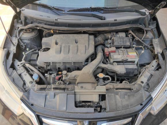 [佛山·粤Y] 二手启辰启辰R502015款 1.6L 手动时尚版