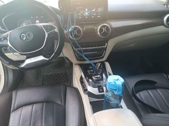 [深圳·粤B] 二手北京汽车北京EU52018款 R500 智尚版