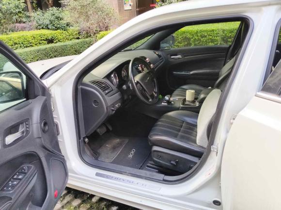 [深圳·粤B] 二手克莱斯勒克莱斯勒300C2013款 3.6L S锋尚版