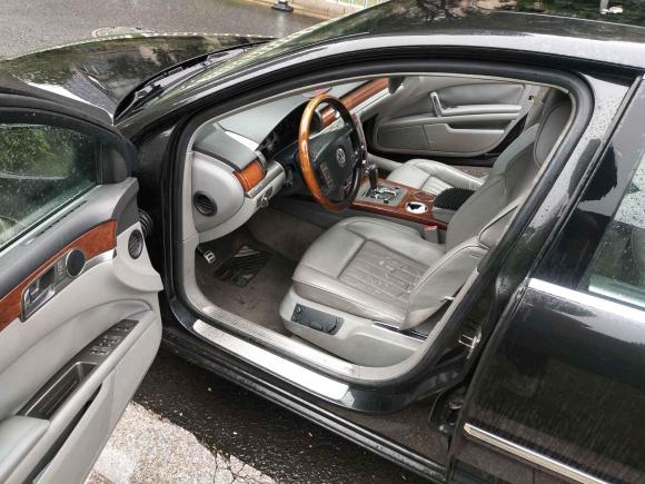 [无锡·苏B] 二手大众辉腾2009款 3.6L V6 5座加长舒适版