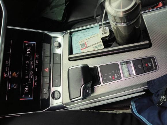 [上海·沪E] 二手奥迪奥迪A6L2021款 45 TFSI 臻选致雅型