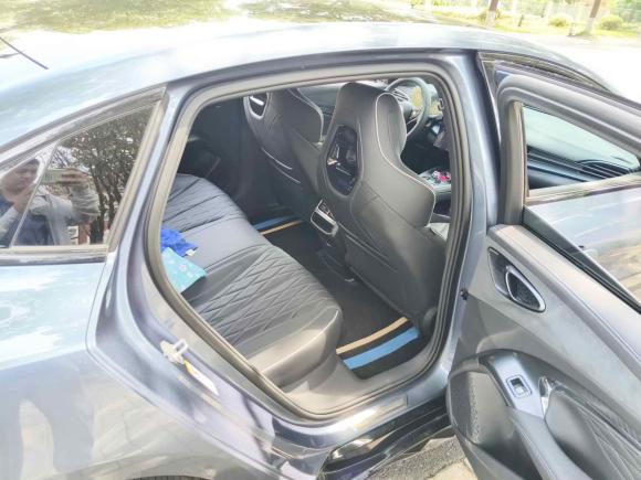 [上海·沪A] 二手比亚迪海豹2023款 冠军版 550km 尊贵型