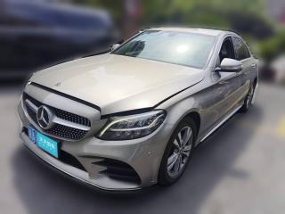 奔驰奔驰C级2019款 C 180 L 时尚型运动版