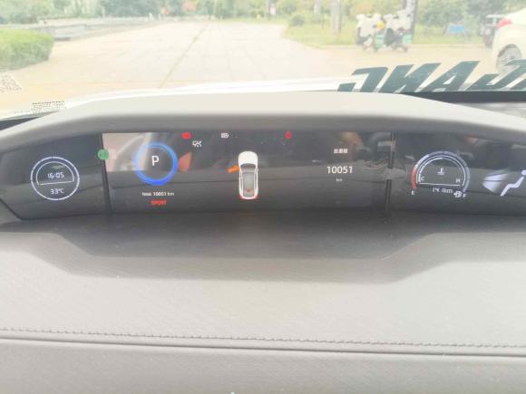 [青岛·鲁B] 二手长安长安UNI-V2023款 1.5T 尊享型