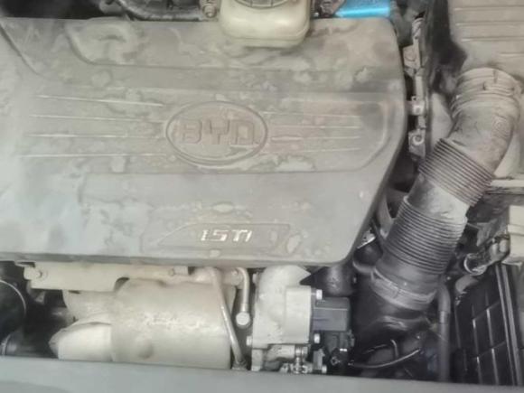 [佛山·粤E] 二手比亚迪比亚迪S72015款 1.5T 升级版 手动豪华型