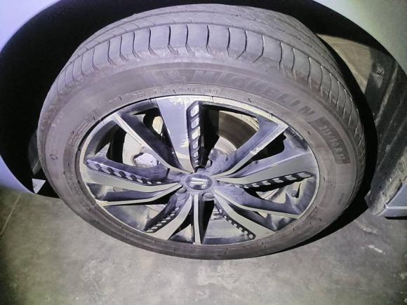 [上海·沪A] 二手飞凡汽车飞凡ER62021款 新动版 620km 智享版