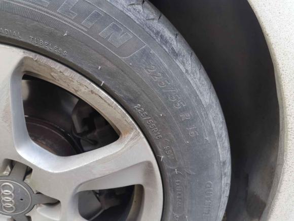 [上海·沪C] 二手奥迪奥迪A4L2010款 2.0 TFSI 技术型