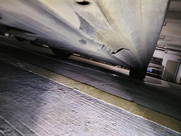 [广州·粤A] 二手奥迪奥迪A4L2010款 2.0 TFSI 标准型