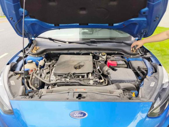 [深圳·粤E] 二手福特福克斯2019款 三厢 EcoBoost 180 自动ST Line