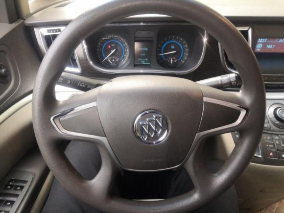 [上海·沪K] 二手别克别克GL82011款 2.4L CT豪华商务舒适版