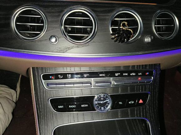 [武汉·鄂A] 二手奔驰奔驰E级2020款 E 300 L 运动时尚型