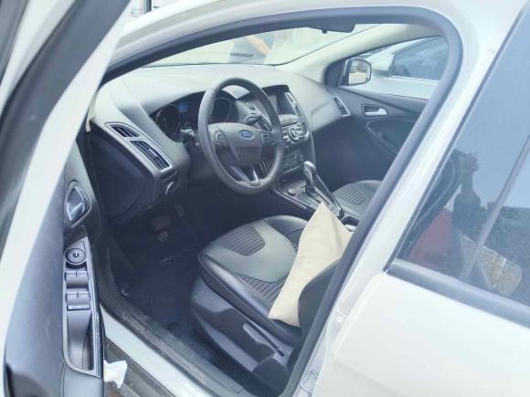 [成都·川A] 二手福特福克斯2017款 两厢 1.6L 自动风尚型智行版