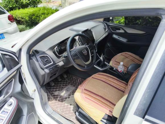 [合肥·豫A] 二手宝骏宝骏5602016款 1.8L 手动舒适型