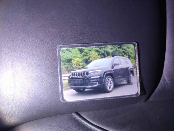 [深圳·粤B] 二手Jeep大指挥官2018款 2.0T 四驱尊享版