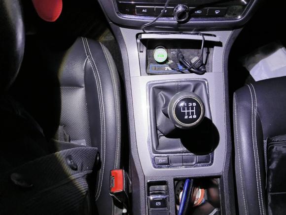 [南京·苏A] 二手荣威荣威RX52018款 20T 两驱手动旗舰版