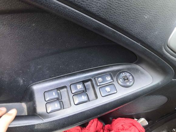 [上海·渝F] 二手起亚起亚K32013款 1.6L 自动GL