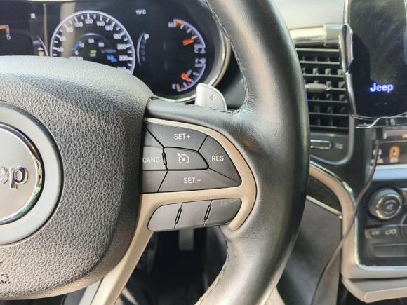 [嘉兴·沪B] 二手Jeep大切诺基2015款 3.0TD 柴油 舒享导航版