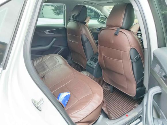 [广州·粤A] 二手奥迪奥迪A4L2017款 40 TFSI 风尚型