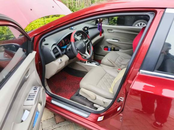 [深圳·粤B] 二手本田锋范经典2011款 1.5L 自动精英品致版