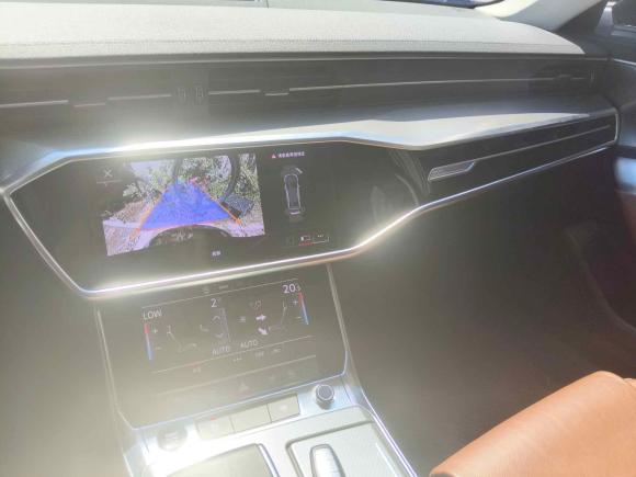 [青岛·鲁B] 二手奥迪奥迪A6L2022款 45 TFSI 臻选致雅型