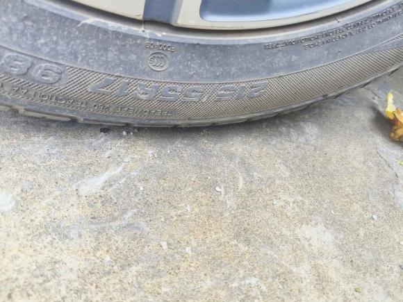 [佛山·粤E] 二手长安长安CS35PLUS2019款 1.6L 手动畅联版