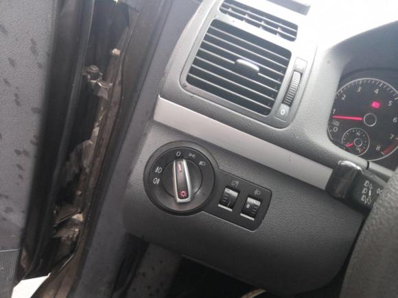 [上海·沪B] 二手大众途安2013款 1.4T DSG舒适版5座