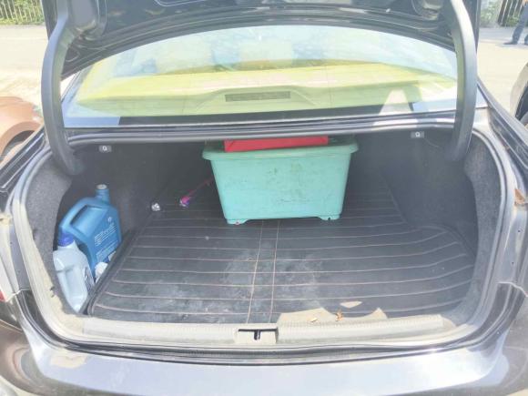 [上海·沪C] 二手大众帕萨特2011款 1.8TSI DSG尊荣版