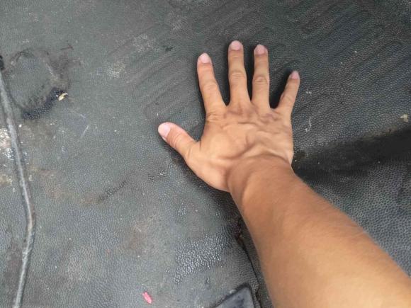 [南京·苏L] 二手依维柯依维柯褒迪2017款 2.5T经典A32客车中顶6-7座47Z5