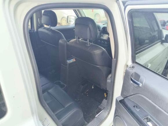 [济南·鲁A] 二手Jeep自由客2014款 2.4L 运动版