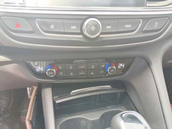 [上海·苏U] 二手别克君威2017款 28T 尊享型