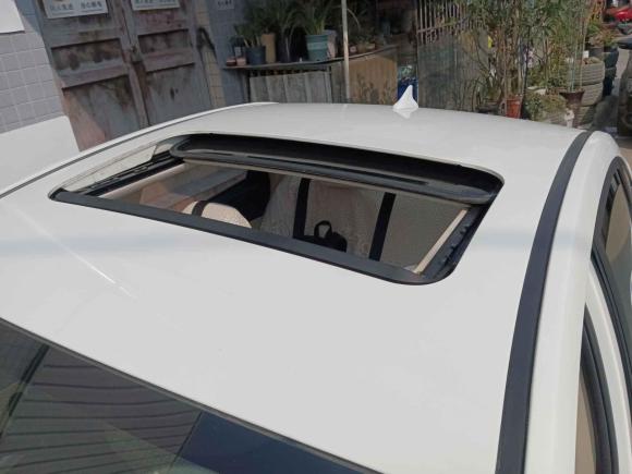 [成都·川A] 二手长安悦翔V72015款 1.6L 手动乐享型 国IV