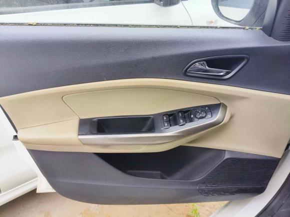 [青岛·鲁B] 二手福特福睿斯2017款 改款 1.5L 手动舒适型