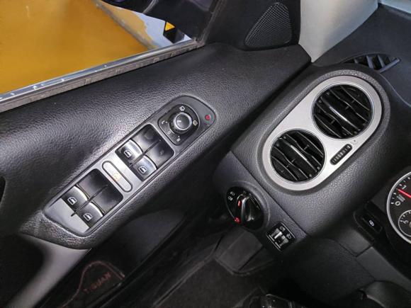 [上海·沪A] 二手大众途观2012款 1.8TSI 自动两驱菁英版