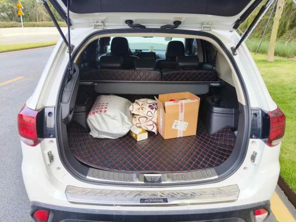 [深圳·粤B] 二手三菱欧蓝德2016款 2.4L 四驱精英版 5座