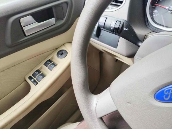 [杭州·浙A] 二手福特福克斯2013款 三厢经典 1.8L 自动基本型