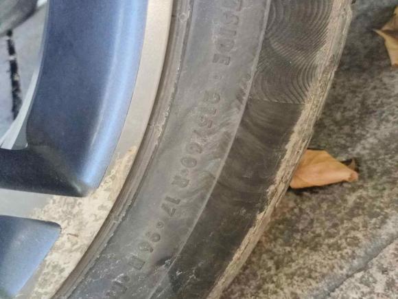 [上海·鄂F] 二手宝骏宝骏5602015款 1.8L 手动豪华型