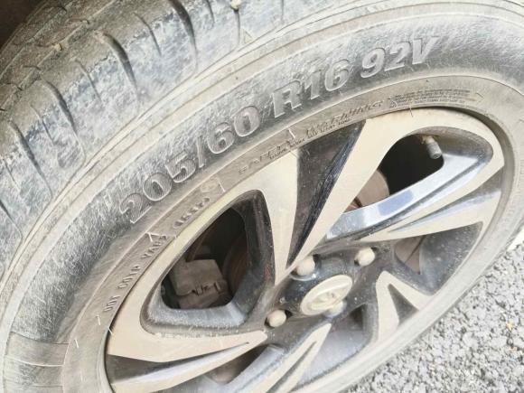 [武汉·鄂A] 二手宝骏宝骏5102017款 1.5L 手动豪华型