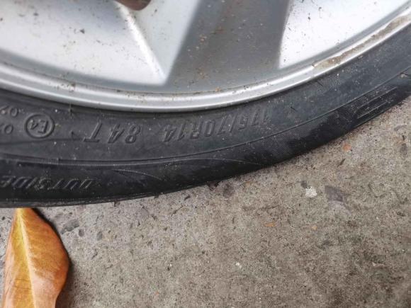 [上海·沪C] 二手现代瑞纳2010款 三厢 1.4L 手动豪华型GLS