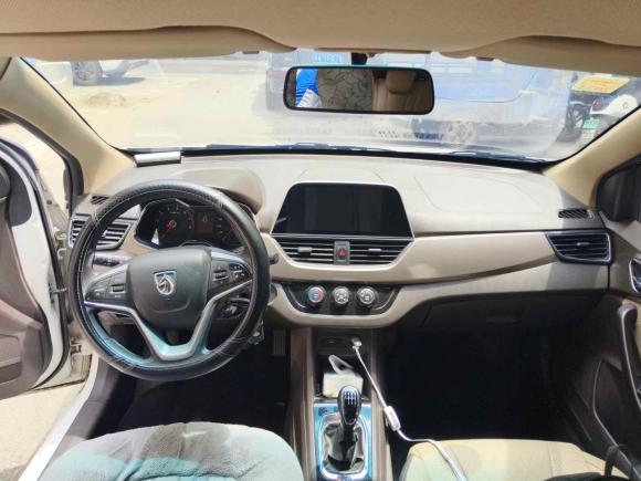 [南京·苏A] 二手宝骏宝骏310W2017款 1.5L 手动时尚型 国VI