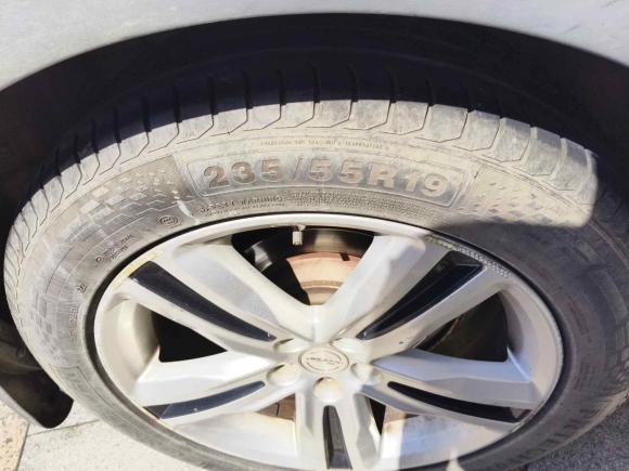 [南通·苏F] 二手众泰众泰T7002017款 1.8T 双离合尊贵型