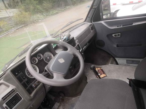 [成都·川A] 二手依维柯依维柯得意2012款 2.5T-A35物流1版中顶