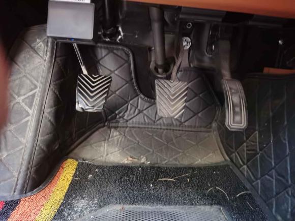 [湖州·浙E] 二手众泰众泰SR92017款 2.0T 手动极致之光版