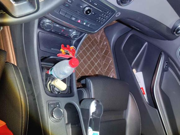 [广州·粤A] 二手奔驰奔驰GLA2016款 GLA 200 动感型