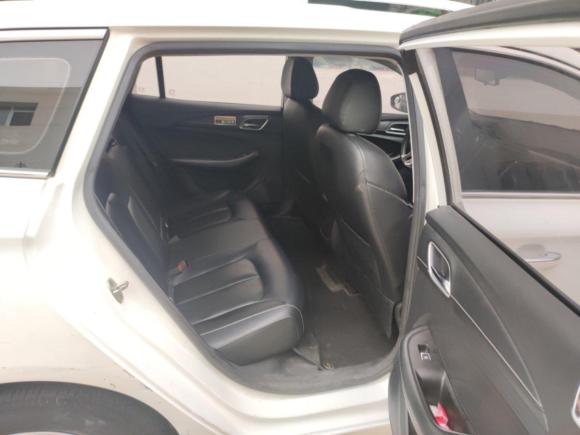 [青岛·鲁B] 二手荣威荣威Ei52018款 互联网豪华版