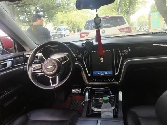 [宁波·鄂A] 二手众泰众泰T7002017款 1.8T 双离合旗舰型