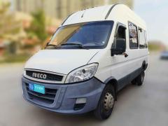 [武汉·鄂A] 依维柯依维柯褒迪2017款 2.5T尊享A37客车高顶6-7座47Z5