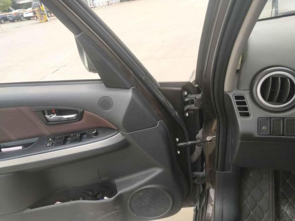 [南通·苏F] 二手铃木天语 SX42012款 1.6L 自动锐骑型