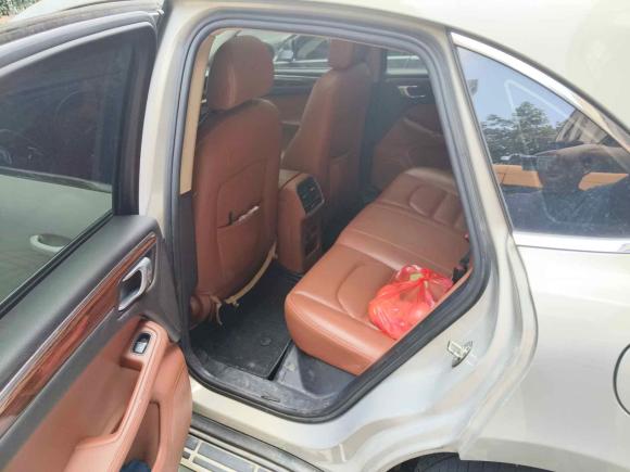 [上海·苏E] 二手众泰众泰SR92017款 2.0T 自动极致之光版